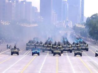 Φωτογραφία για ΔΕΙΤΕ τη μεγαλύτερη στρατιωτική παρέλαση όλων των εποχών! (Φωτό&Βίντεο)