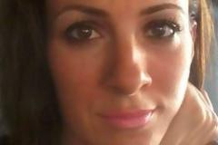 Σπαραγμός στην κηδεία της τραγουδίστριας που σκοτώθηκε σε τροχαίο