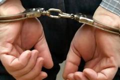 Χειροπέδες σε 30χρονο Βιετναμέζο για κλοπή χρυσαφικών