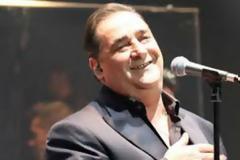 Δείτε για πρώτη φορά τη σύζυγο και την κόρη του Βασίλη Καρρά [photo]