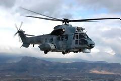 ΣΟΚ: Στέλνουν άνδρες με Super Puma στα νησιά