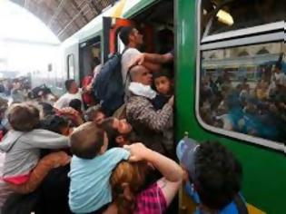 Φωτογραφία για Αυστρία και Γερμανία συμφώνησαν να υποδεχθούν χιλιάδες πρόσφυγες από την Ουγγαρία