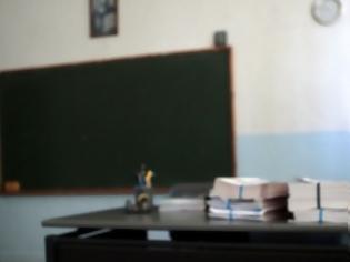 Φωτογραφία για Δυτική Ελλάδα: Αγιασμός χωρίς... δασκάλους και καθηγητές στα σχολεία