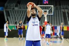 «ΒΟΜΒΑ» ΑΠΟ... ΜΠΟΥΡΟΥΣΗ!