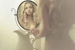 Πεντακόσια επικίνδυνα χημικά στο σώμα της γυναίκας