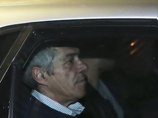 Φωτογραφία για Πορτογαλία: Αποφυλακίστηκε ο πρώην πρωθυπουργός Σόκρατες αλλά τέθηκε σε κατ' οίκον περιορισμό
