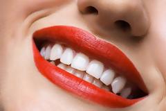 7 μυστικά για λαμπερό χαμόγελο