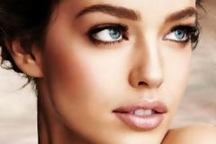 Μυστικό της φύσης για να αποκτήσετε πιο πυκνά φρύδια