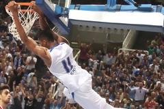 ΤΟ ΑΠΙΘΑΝΟ ΚΑΡΦΩΜΑ ΤΟΥ ΑΝΤΕΤΟΚΟΥΝΜΠΟ ΚΟΝΤΡΑ ΣΤΑ ΣΚΟΠΙΑ! *ΒΙΝΤΕΟ*