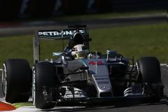 O Hamilton επικράτησε των Ferrari