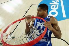 ΣΤΟ ΤΟΡ-5 ΤΗΣ ΠΡΕΜΙΕΡΑΣ ΤΟΥ EUROBASKET Ο ΑΝΤΕΤΟΚΟΥΝΜΠΟ! *ΒΙΝΤΕΟ*