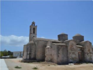 Φωτογραφία για Κύπρος: Θεία Λειτουργία στον Ιερό Ναό Αρχαγγέλου Μιχαήλ στην κατεχόμενη Γιαλούσα τελείται για πρώτη φορά από το 1974