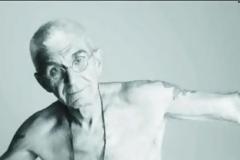 Τι είναι αυτά κύριε Μπουτάρη; Δείτε τι έπαθε γυναίκα σε πεζόδρομο στην Θεσσαλονίκη... [photo]