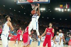 ΜΑΓΙΚΗ ΑΣΙΣΤ ΣΠΑΝΟΥΛΗ... ΚΑΡΦΩΜΑ ΑΝΤΕΤΟΚΟΥΝΜΠΟ! *ΒΙΝΤΕΟ*