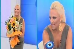 Η πρεμιέρα της Χριστίνας Λαμπίρη! Το φιλί στους τηλεθεατές και πέτρα για το μάτιασμα...