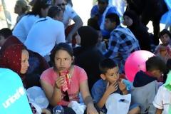 UNICEF: Αυξανόμενος αριθμός γυναικών και παιδιών διέρχονται μέσω FYROM και Σερβίας προς αναζήτηση καταφυγίου στην Ευρώπη