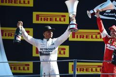 Το δεύτερο γκραν σλαμ της καριέρας του σημείωσε στη Μόντσα ο Λιούις Χάμιλτον