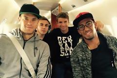 ΜΕ ΙΔΙΩΤΙΚΟ ΤΖΕΤ ΟΙ ΔΙΕΘΝΕΙΣ ΤΗΣ ΜΠΑΓΕΡΝ... ΕΝΟΨΕΙ ΘΡΥΛΟΥ! (ΡΗΟΤΟ)