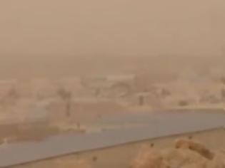 Φωτογραφία για Ισχυρή αμμοθύελλα σκέπασε Μέση Ανατολή και Κύπρο. Νεκρούς αφήνει η σκόνη