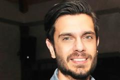 Θα πάθετε πλάκα με το νέο look του Μύρωνα Στρατή [photo]