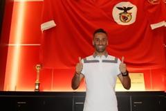 ΔΕΝ ΤΟ... ΚΟΥΝΑΕΙ Ο ΖΟΝΑΣ!