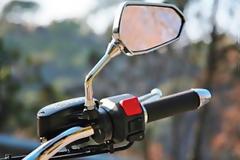 Και 'κερατάς και δαρμένος