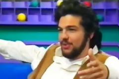 Οι εκλογές του πάνε: Ο Τσίπρας στα νιάτα του με μούσι [photos]