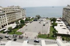 Γιατί ένας Γερμανός σχεδιάζει να μαζέψει 500 άτομα σε πλατεία της Θεσσαλονίκης;