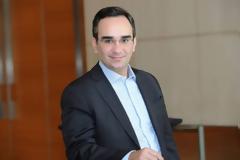 Βασίλης Κοντοζαμάνης: Ο Παναγιώτης Κουρουμπλής δεν μείωσε ούτε μία φορά τις τιμές των φαρμάκων!