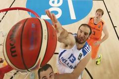 «ΕΣΒΗΣΕ»... ΤΑ ΦΩΤΑ Ο ΚΟΥΦΟΣ! *ΒΙΝΤΕΟ*