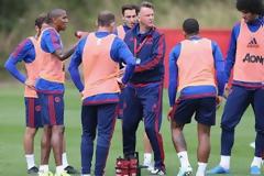 Οι παίκτες της Μάντσεστερ δεν αντέχουν άλλο τον Φαν Χάαλ