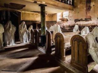 Φωτογραφία για St. George: ΑΥΤΗ είναι η πιο τρομακτική εκκλησία στον κόσμο - Δείτε γιατί [photos]