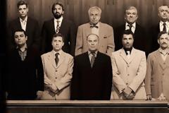 Οι «12 ένορκοι» επισκέπτονται τη Σύρο