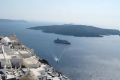 Τριήμερο τέχνης και λογοτεχνίας με θέα την Καλντέρα της Σαντορίνης