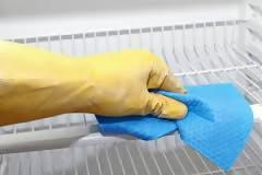 Πως να καθαρίσετε αποτελεσματικά το ψυγείο σας