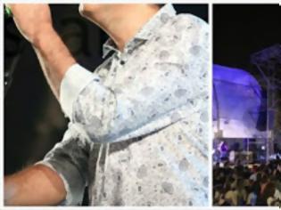 Φωτογραφία για Συγκινητική συναυλία κατάμεστη από κόσμο έδωσε ο τραγουδιστής που παλεύει με τον καρκίνο [photos]