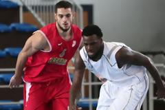 ΦΩΝΑΞΕ... «ΠΑΡΩΝ» Ο ΠΑΠΑΠΕΤΡΟΥ!