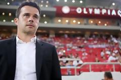 ΣΙΛΒΑ ΓΙΑ ΠΛΑΤΑΝΙΑ, ΜΠΑΓΕΡΝ ΚΑΙ... ΚΑΣΑΜΙ