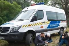 Έρχονται κινητά δικαστήρια για παράτυπους μετανάστες στην Ουγγαρία