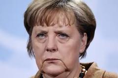 Η Μέρκελ ζητά συνεργασία με τη Ρωσία για λύση της κρίσης στη Συρία