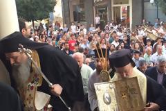 Με ευλάβεια η υποδοχή του Τιμίου Ξύλου στο Αγρίνιο [video]