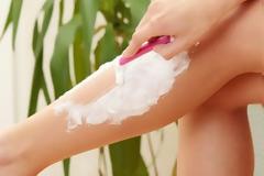 Οδηγίες για ένα ασφαλές γυναικείο ξύρισμα