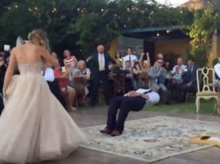 Φωτογραφία για ΑΠΙΣΤΕΥΤΟ: Ο Γαμήλιος χορός ενός Μάγου με την εκλεκτή της Καρδιάς του - Είναι κάτι που σίγουρα δεν έχετε ξαναδεί… [video]