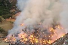Πάτρα: Φωτιά στον ΧΥΤΑ στην Ξερόλακκα - 