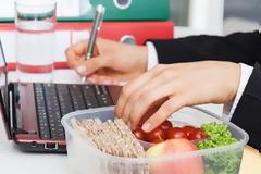 15 τρόποι να χάσετε βάρος στο γραφείο