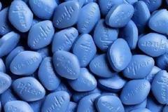 Με ποια λογική; Άντρας κατάπιε για πλάκα 35 βιάγκρα! Δείτε το αποτέλεσμα...