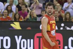 ΥΜΝΟΙ ΓΙΟΥΛ ΓΙΑ ΤΗΝ ΕΛΛΑΔΑ ΚΑΙ ΤΟΝ... ΣΠΑΝΟΥΛΗ!