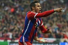 ΑΠΟΛΥΤΟΣ ΣΕΒΑΣΜΟΣ ΣΤΟΝ ΘΡΥΛΟ ΑΠΟ ΤΟΥΣ ΠΑΙΚΤΕΣ ΤΗΣ ΜΠΑΓΕΡΝ... «ΔΥΣΚΟΛΑ ΣΤΟΝ ΠΕΙΡΑΙΑ»