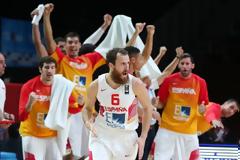 ΥΠΟΚΛΙΣΗ ΑΠ'ΟΛΗ ΤΗΝ ΙΣΠΑΝΙΑ ΣΤΟΝ ΣΠΑΝΟΥΛΗ! Η... ΑΤΑΚΑ ΤΟΥ ΣΕΡΧΙΟ ΡΟΝΤΡΙΓΚΕΘ