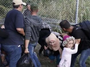 Φωτογραφία για Σκληροί αντιμεταναστευτικοί νόμοι στην Ουγγαρία: Μπλόκα, συλλήψεις, απελάσεις